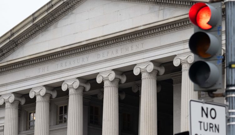 The US budget deficit achieved $ 316 billion in May

