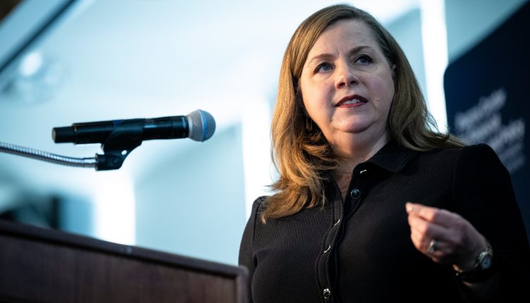 Fed governor Bowman prefers interest reductions in July when inflation remains low

