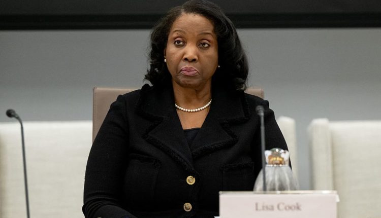 Trump demands Feds Lisa Cook back after Bill Pulte asked for an examination of mortgage fraud

