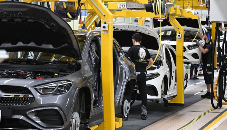 The German car sector beats jobs when economic problems bite

