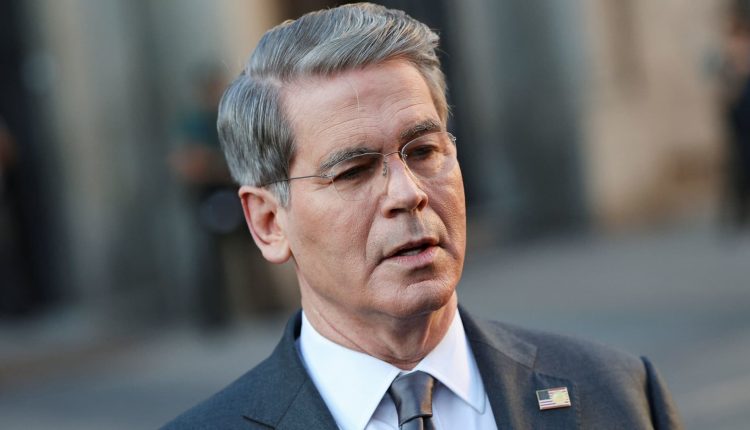 Steve Bannon has the idea that he is leading both the Ministry of Finance and the Fed

