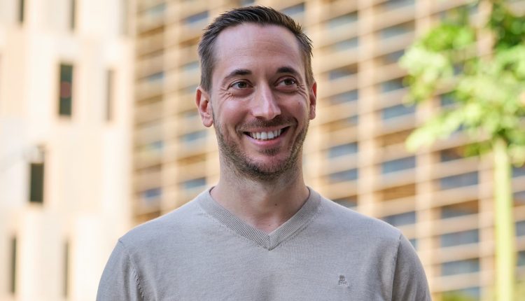 VC bet on $3 billion AI company ElevenLabs after meeting with founder

