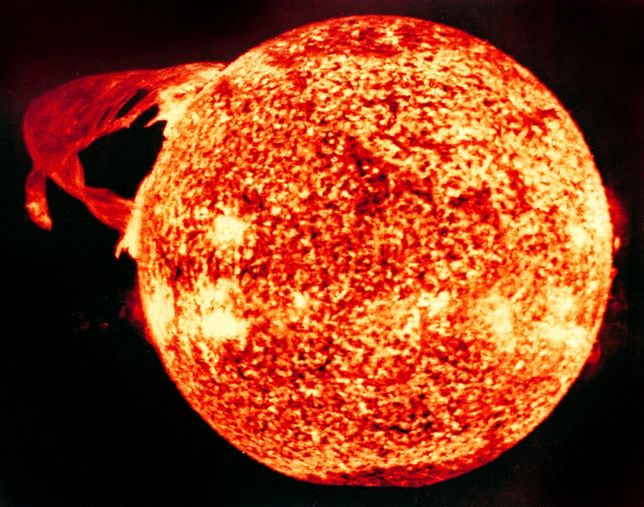 This photograph of the Sun, taken on December 19, 1973, during the third and final manned Skylab mission, shows one of the most spectacular solar prominences ever recorded, spanning more than 588,000 kilometres across the solar surface. Even though the Sun seems active today, new observations suggest it may have been more violent in the past (Credit : NASA)